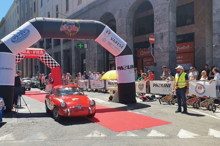 L'incantesimo della storia e dei nostri paesaggi: Paglini Store ancora a fianco della Varese Campo dei Fiori L'incantesimo della storia e dei nostri paesaggi: Paglini Store ancora a fianco della Varese Campo dei Fiori