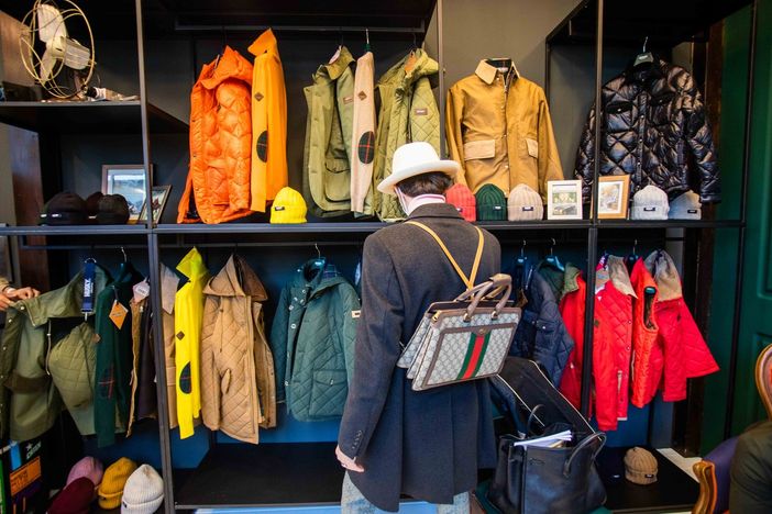 Un'immagine di Pitti: i compratori soprattutto dall'Europa sono arrivati nonostante la pandemia. Un segnale importante per il tessile