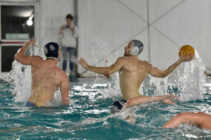 La lezione della Rari Nantes. Sconfitta, fa i complimenti