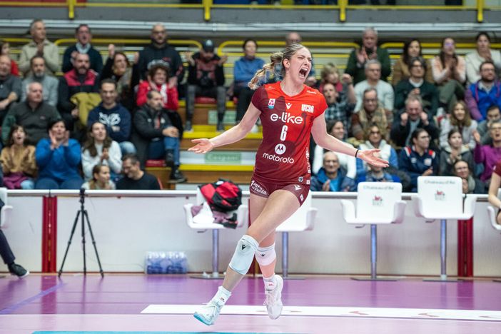 Silke Van Avermaet: la centrale belga sarà fulcro della formazione biancorossa anche sul taraflex di Palazzo Wanny Silke Van Avermaet: la centrale belga sarà fulcro della formazione biancorossa anche sul taraflex di Palazzo Wanny