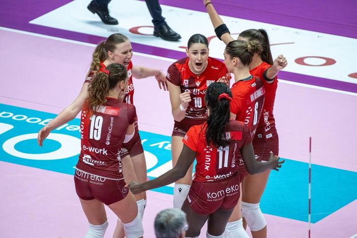Uyba, nuova sfida casalinga con Perugia dopo il successo su Firenze Uyba, nuova sfida casalinga con Perugia dopo il successo su Firenze