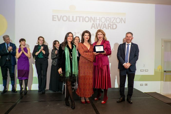 CasAmica onlus riceve il premio speciale “Grande Milano” all’Evolution Horizon Award 2025 CasAmica onlus riceve il premio speciale “Grande Milano” all’Evolution Horizon Award 2025