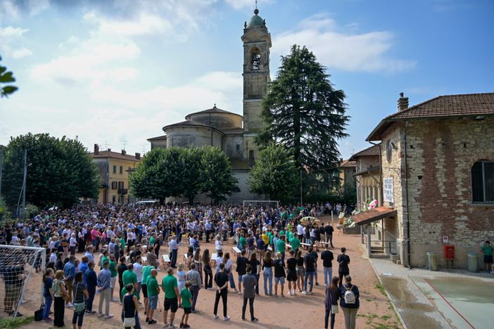 Tutta la Valceresio all'oratorio di Brenno Useria per l'addio a Christian (foto e video Alessandro Galbiati) Tutta la Valceresio all'oratorio di Brenno Useria per l'addio a Christian (foto e video Alessandro Galbiati)