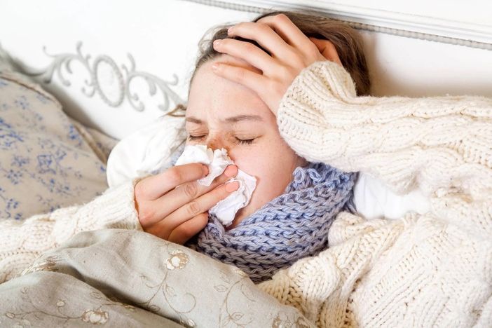 Influenza, nella morsa della variante K: come riconoscerla? Ecco le 3 "spie" Influenza, nella morsa della variante K: come riconoscerla? Ecco le 3 "spie"