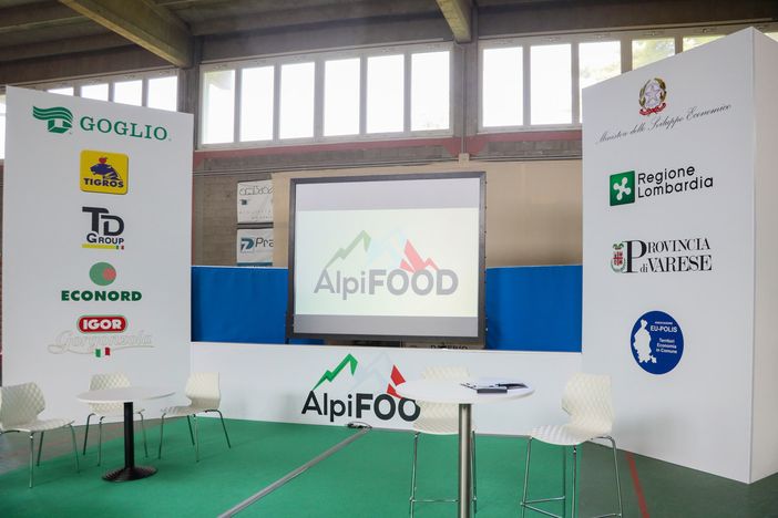 FOTO. Alpi Food, tutte le immagini del convegno evento di Daverio. «Uniti per rilanciare il territorio e sfruttare l'occasione olimpica»