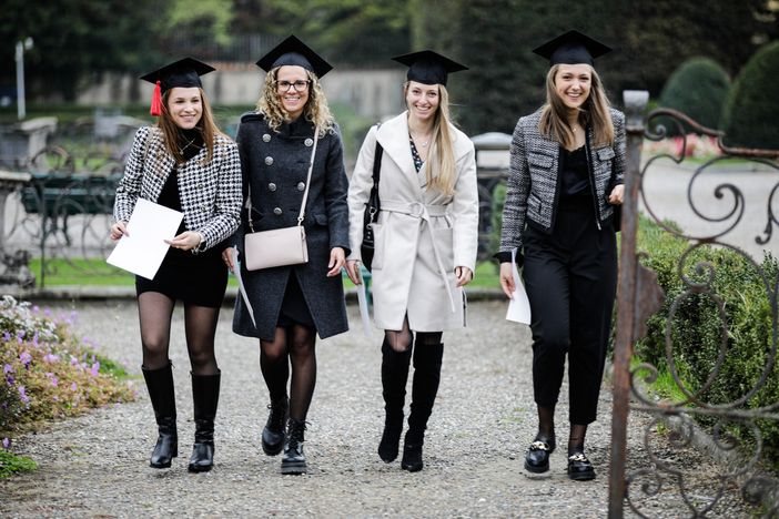 Formazione, didattica e mondo del lavoro: Università dell’Insubria promossa a pieni voti da Almalaurea Formazione, didattica e mondo del lavoro: Università dell’Insubria promossa a pieni voti da Almalaurea