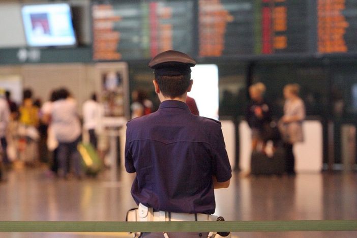 Arrestato a Malpensa un pluripregiudicato ricercato anche in Romania e Austria per furti e rapine