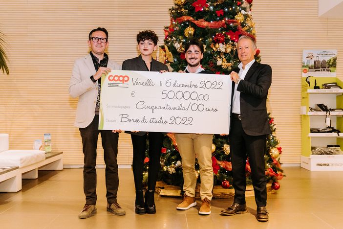 110 borse di studio ai figli dei dipendenti. Nova Coop premia il merito