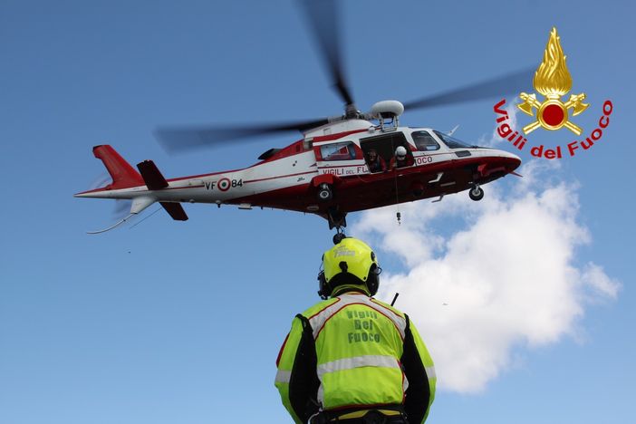 Precipita con il parapendio al Sasso del Ferro. Scattano le ricerche ma lui torna a piedi