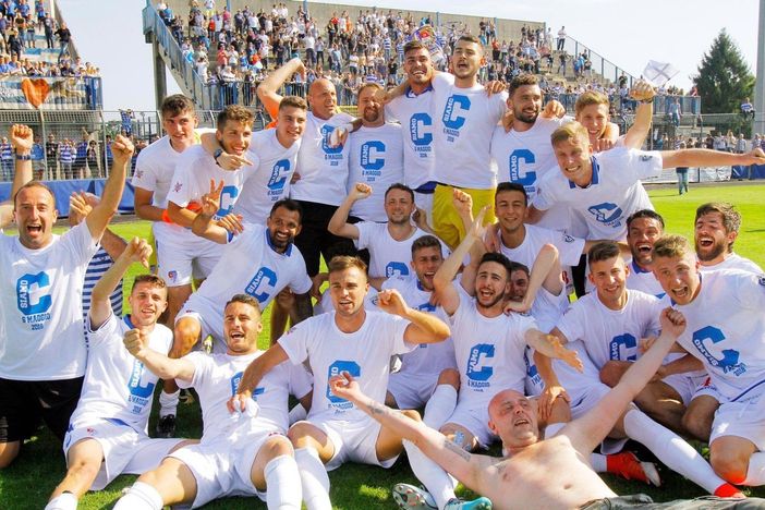 La Pro Patria promossa in C tre anni fa: al centro, Javorcic (foto di Daniele Belosio) La Pro Patria promossa in C tre anni fa: al centro, Javorcic (foto di Daniele Belosio)