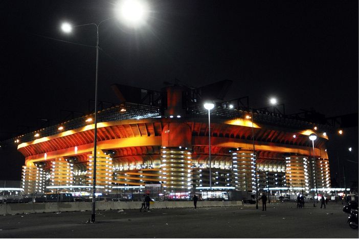 Equipaggio della Croce Rossa di Saronno salva tifoso vittima di un attacco cardiaco durante il derby a San Siro