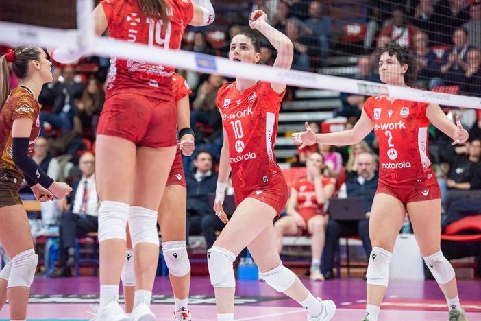 La Uyba torna in palestra e aspetta la festa nella sua arena La Uyba torna in palestra e aspetta la festa nella sua arena