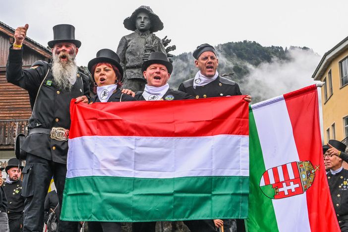 FOTO Magia in Val Vigezzo con 800 spazzacamini in arrivo da tutto il mondo pronti a sfilare