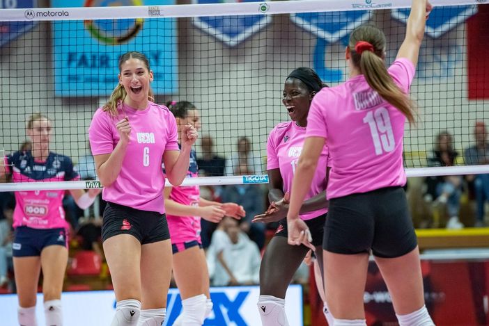 Uyba: farfalle al lavoro verso il debutto di fuoco Uyba: farfalle al lavoro verso il debutto di fuoco