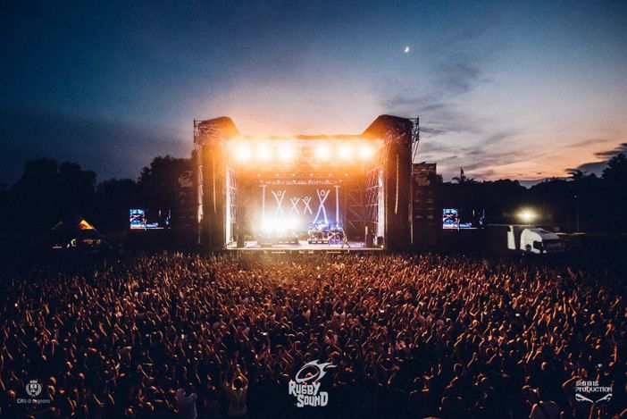 Con Trenord al Rugby Sound Festival: treni straordinari per i concerti di Subsonica, Placebo, Coez e Frah Quintale, Deejay Time
