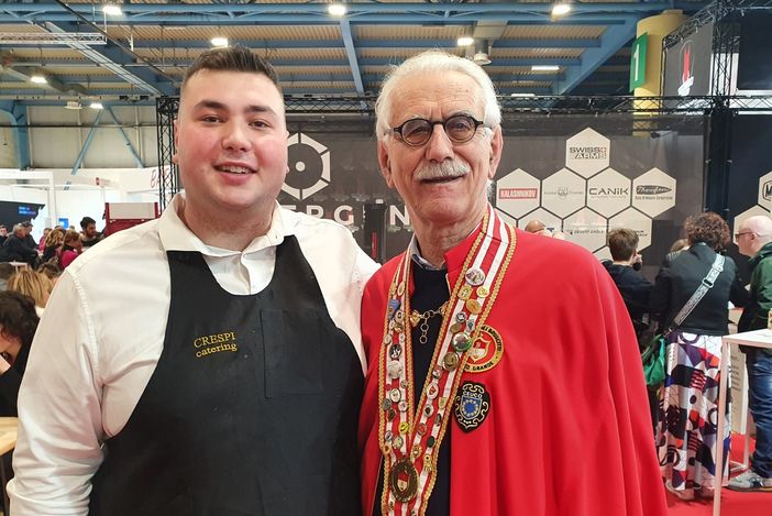 Busto, 450 chili di bruscitti all’Expo della ferramenta Busto, 450 chili di bruscitti all’Expo della ferramenta