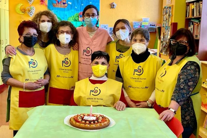 In ordine: gli striscioni fuori dalle Camere del lavoro di Busto, Gallarate, Varese, Saronno e Tradate