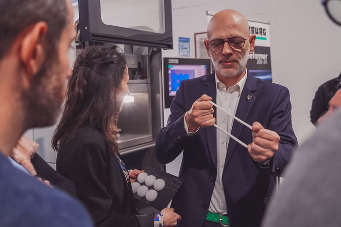 Origgio, aperto il "centro pilota" della tecnologia 3D Origgio, aperto il "centro pilota" della tecnologia 3D