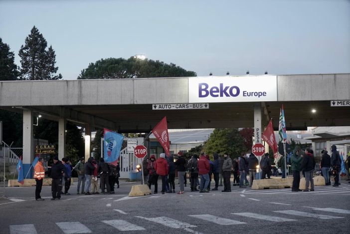 L'Anpi Varese al fianco dei lavoratori MV Agusta e Beko: «Difendiamo i diritti e il futuro delle fabbriche simbolo dell'industria italiana»