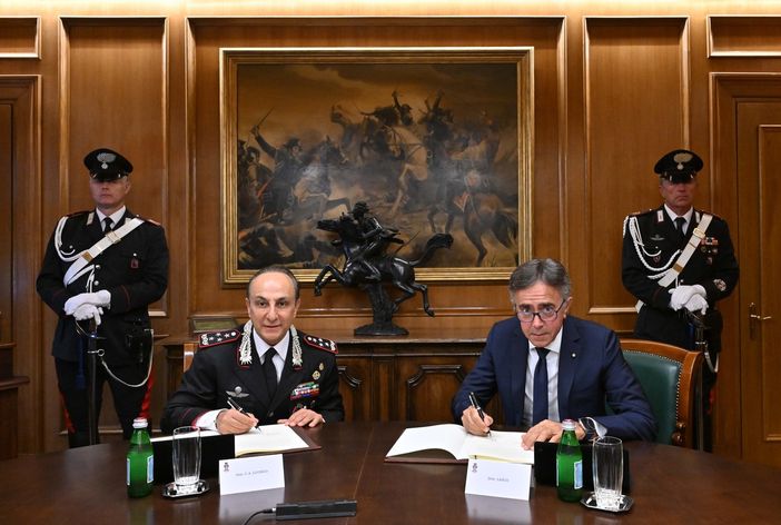 Firmato protocollo d’intesa tra Arma dei Carabinieri e Poste Italiane per rafforzare la collaborazione
