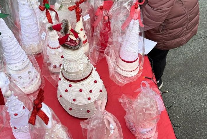 FOTO. Mercatino di Natale della scuola Toscanini: appuntamento con pasticcieri e pasticcioni FOTO. Mercatino di Natale della scuola Toscanini: appuntamento con pasticcieri e pasticcioni