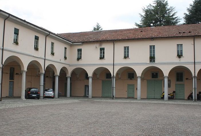 La corte di palazzo Broletto
