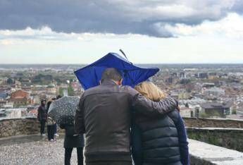 Anticiclone agli sgoccioli, sta per arrivare un’intensa perturbazione atlantica Anticiclone agli sgoccioli, sta per arrivare un’intensa perturbazione atlantica