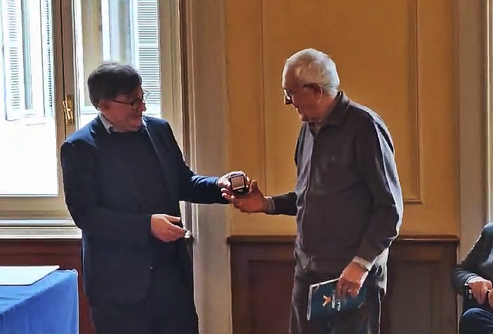 Cinquant’anni di giornalismo per Gianluigi Marcora. Cinquant’anni di cura per la comunità Cinquant’anni di giornalismo per Gianluigi Marcora. Cinquant’anni di cura per la comunità