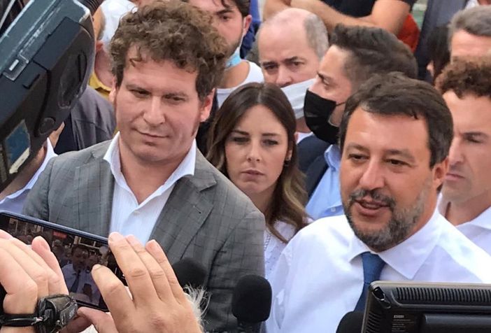 FOTO e VIDEO. Matteo Salvini da piazza XX Settembre: «Cinque anni di nulla, Galimberti fa bene ad aver paura» FOTO e VIDEO. Matteo Salvini da piazza XX Settembre: «Cinque anni di nulla, Galimberti fa bene ad aver paura»