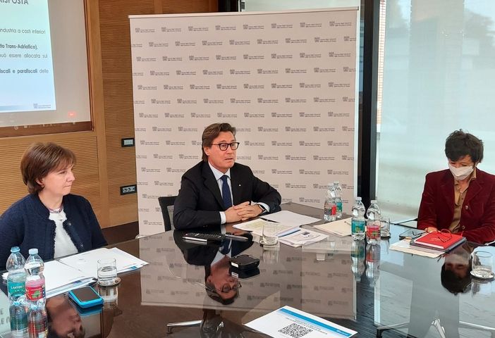 Al centro, Roberto Grassi Al centro, Roberto Grassi