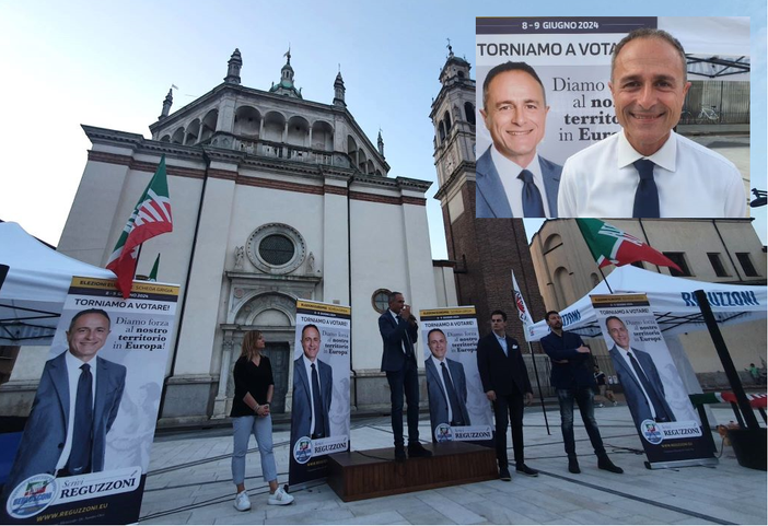 Marco Reguzzoni in piazza Santa Maria a Busto con i vertici locali di Forza Italia