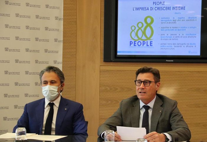 Da sinistra il vicepresidente di Univa Mauro Vitiello e il presidente Roberto Grassi