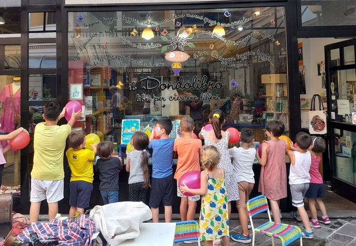 Foto dalla pagina Fb de "Il dondolibro"