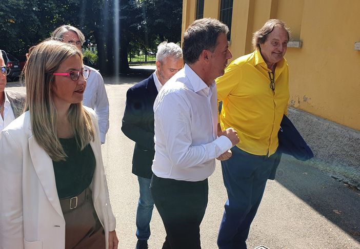 VIDEO Renzi: «Noi ascoltiamo il mondo che produce». Stoccate a Conte, Letta e Salvini VIDEO Renzi: «Noi ascoltiamo il mondo che produce». Stoccate a Conte, Letta e Salvini