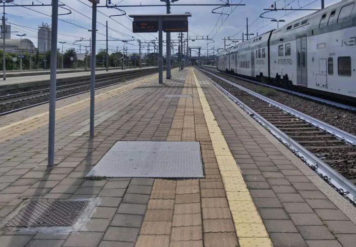 Un maggio di scioperi, ecco il calendario completo: bus, treni, aerei, sanità e scuola Un maggio di scioperi, ecco il calendario completo: bus, treni, aerei, sanità e scuola