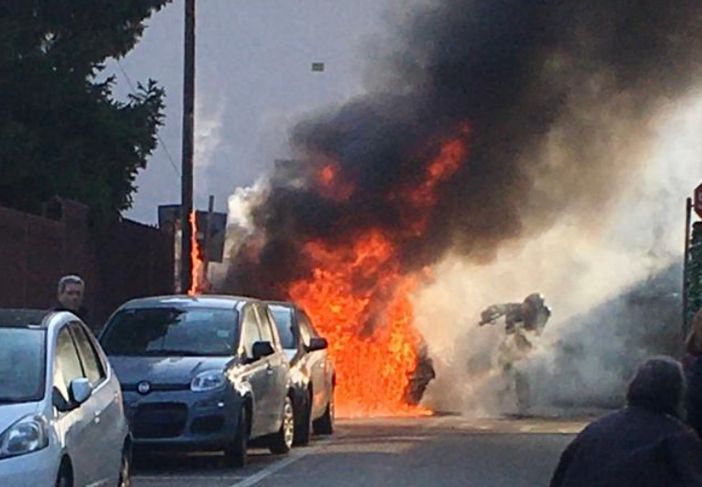 I vigili del fuoco al lavoro a Venegono