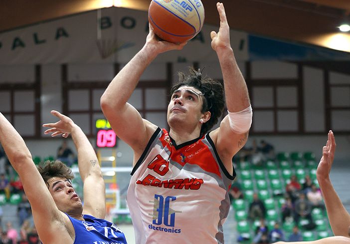 Referto rosa per i Knights Legnano. Ma che sofferenza Referto rosa per i Knights Legnano. Ma che sofferenza