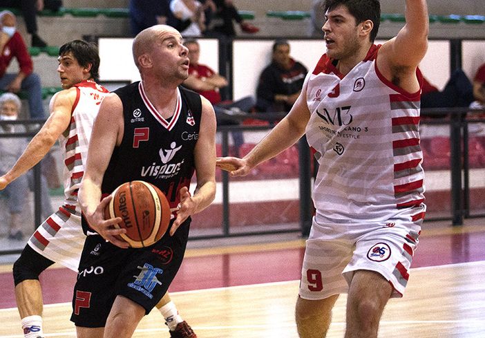 Knights battuti in casa da Milano 3 che si prende il secondo posto solitario in classifica (foto da www.legnanobasket.it)