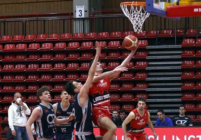 Saronno vince contro Legnano al PalaBorsani di Castellanza