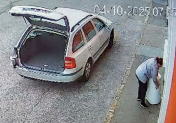 Scaricano un boiler sul marciapiede: identificati e denunciati due residenti di Castellanza Scaricano un boiler sul marciapiede: identificati e denunciati due residenti di Castellanza