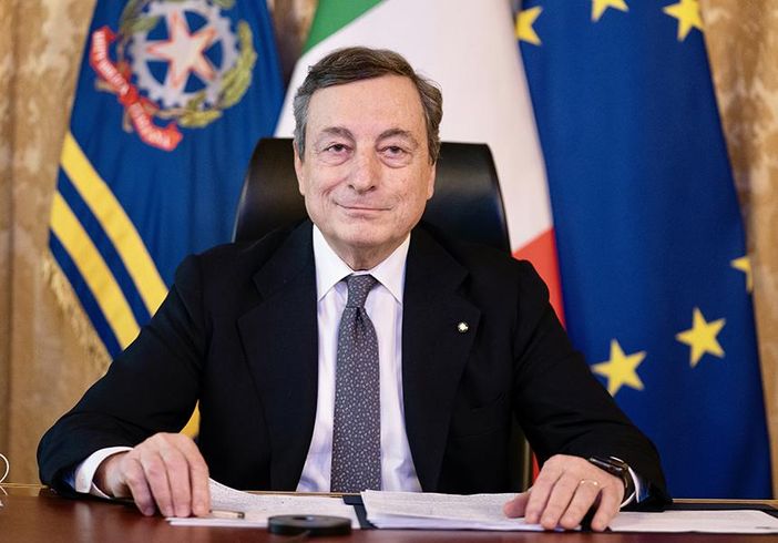 Il primo video messaggio di Draghi: «Si intravede una via d'uscita dalla pandemia, il governo per primo deve fare la sua parte. Ringrazio i cittadini» Il primo video messaggio di Draghi: «Si intravede una via d'uscita dalla pandemia, il governo per primo deve fare la sua parte. Ringrazio i cittadini»
