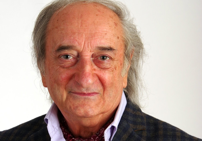 Ezio Foglia e una delle opere con cui ha recentemente salutato gli amici sui social