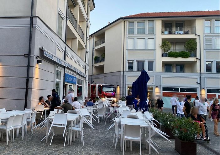 Fiamme in una pizzeria del centro di Busto Arsizio Fiamme in una pizzeria del centro di Busto Arsizio