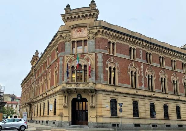 Percorso spedito, a palazzo Malinverni, per l'adesione al Servizio europeo di area vasta. Vicino il passaggio in Consiglio comunale Percorso spedito, a palazzo Malinverni, per l'adesione al Servizio europeo di area vasta. Vicino il passaggio in Consiglio comunale