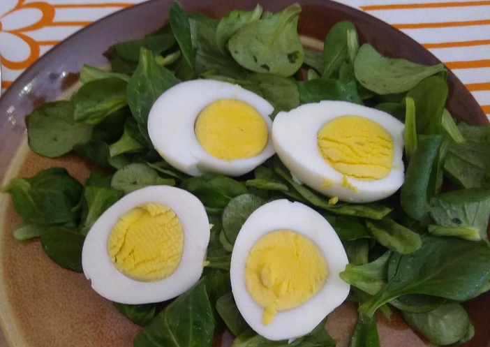 Insalata e ciapi nella foto cortesemente tratta dalla pagina Facebook di Emma Bocci, grande cultrice delle tradizioni bustocche