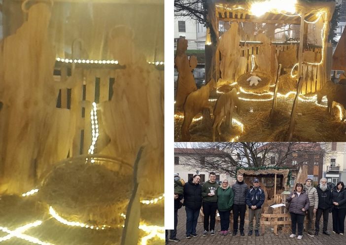 Il presepe spogliato e com'era accanto, compreso l'intenso momento della benedizione Il presepe spogliato e com'era accanto, compreso l'intenso momento della benedizione