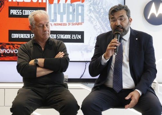 Coach Julio Velasco e il presidente Uyba Giuseppe Pirola Coach Julio Velasco e il presidente Uyba Giuseppe Pirola