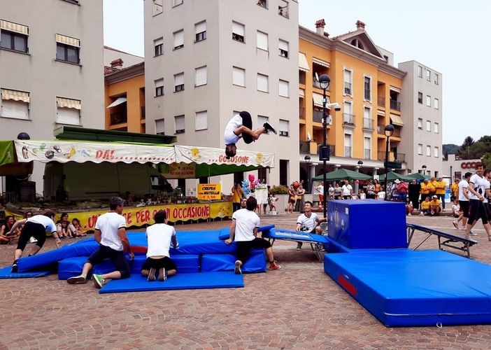 Gioia e solidarietà a Malnate per la festa di Sorridi con Barbara Gioia e solidarietà a Malnate per la festa di Sorridi con Barbara