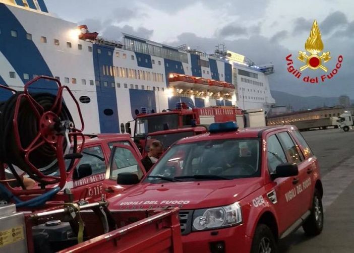 La Sicilia brucia, i vigili del fuoco di Varese in suo soccorso