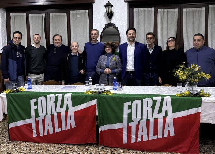 VIDEO. Luca Vergani eletto nuovo segretario a Marnate. «Forza Italia ha accettato la candidatura con la mia sordità, un messaggio di speranza e coraggio» VIDEO. Luca Vergani eletto nuovo segretario a Marnate. «Forza Italia ha accettato la candidatura con la mia sordità, un messaggio di speranza e coraggio»